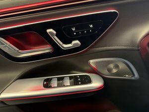 Mercedes EQE500 SUV bild 12