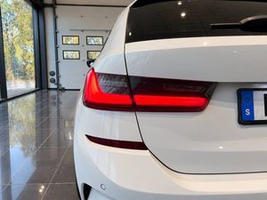 BMW 330 bild 6