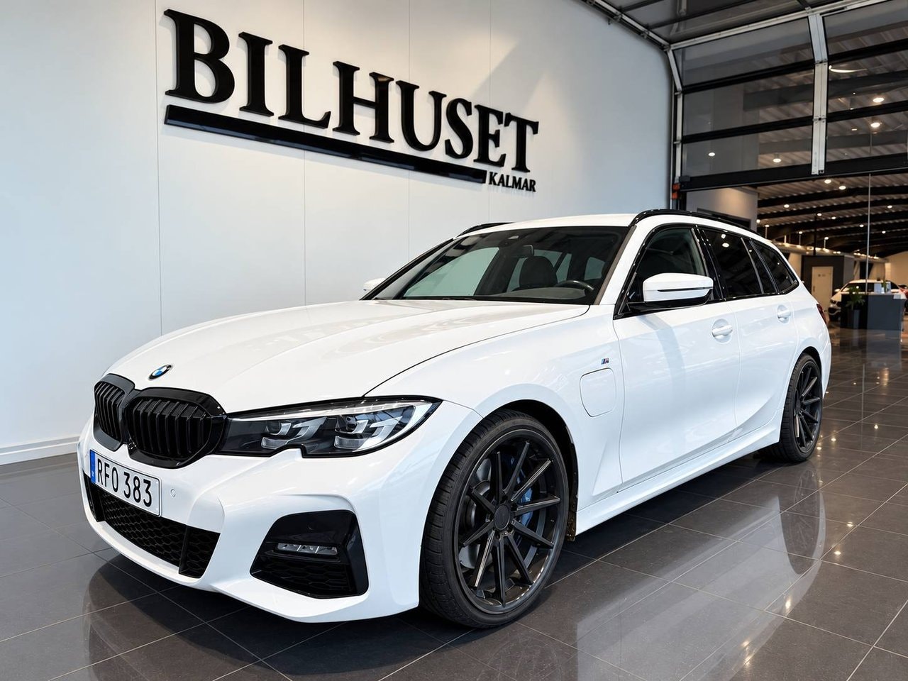 BMW 330