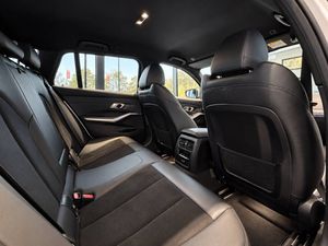 BMW 330 bild 13
