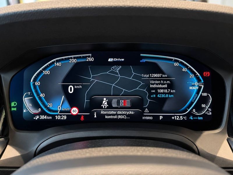 BMW 330 bild 18