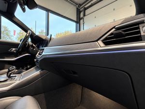 BMW 330 bild 15