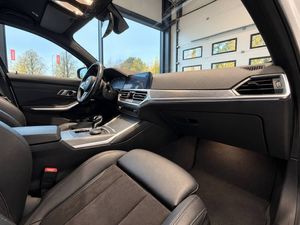 BMW 330 bild 14