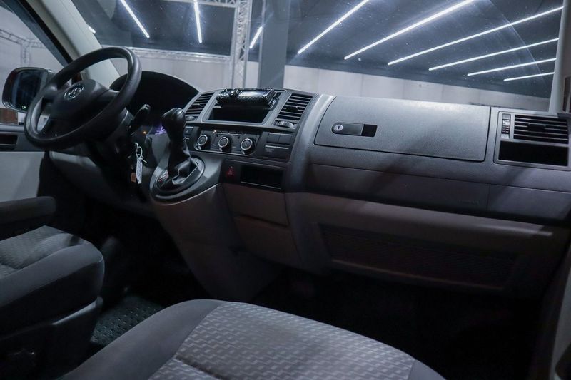 Volkswagen Caravelle bild 6