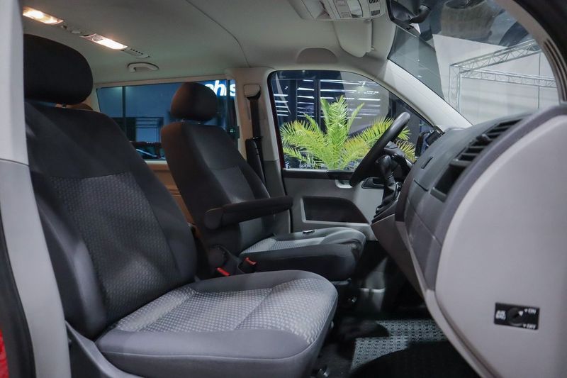 Volkswagen Caravelle bild 7