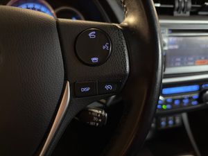 Toyota Auris bild 7