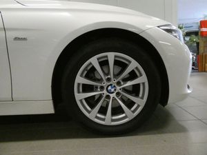 BMW 320 bild 6