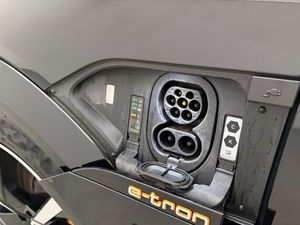 Audi e-tron S bild 13