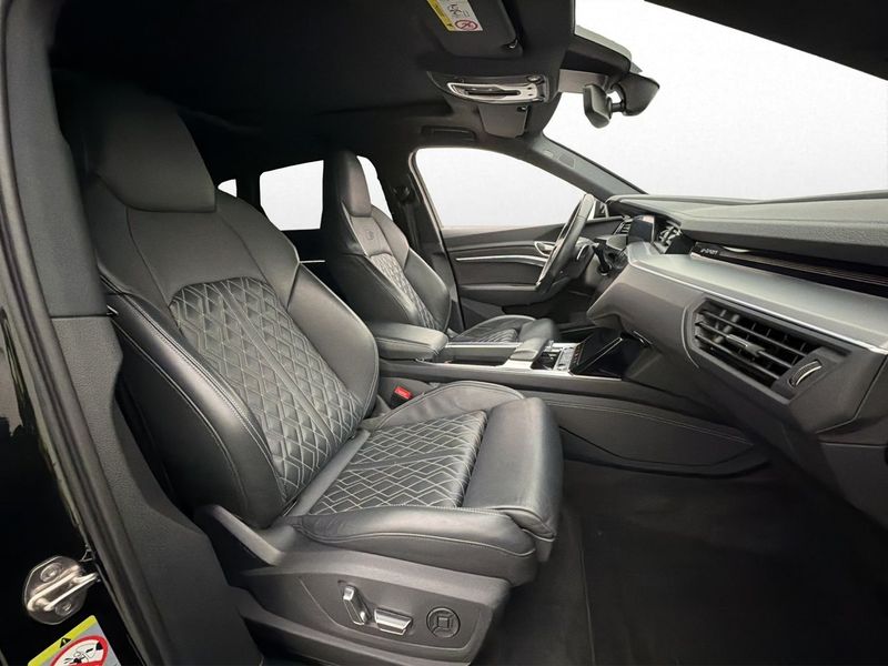 Audi e-tron S bild 14