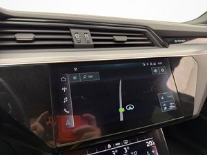 Audi e-tron S bild 19