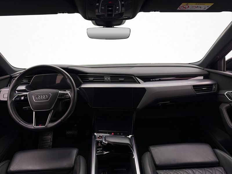 Audi e-tron S bild 15
