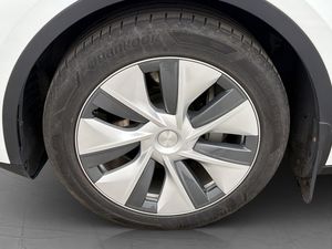Tesla Model Y bild 33