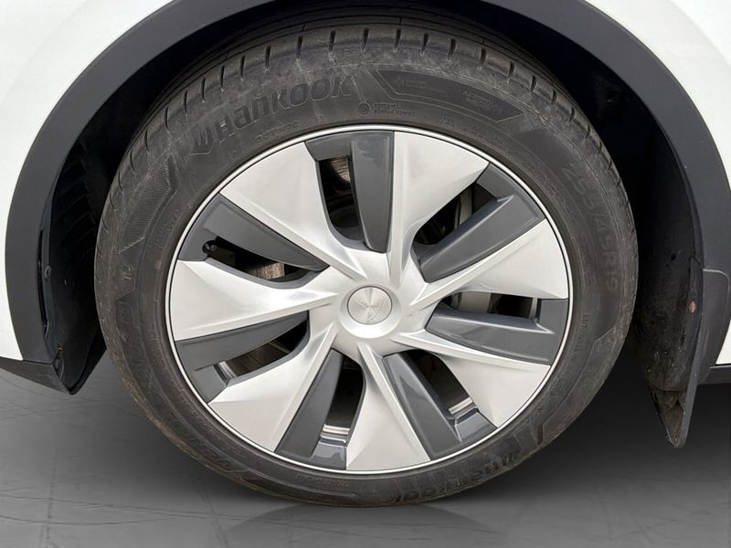 Tesla Model Y bild 33