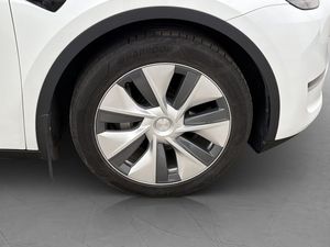 Tesla Model Y bild 30