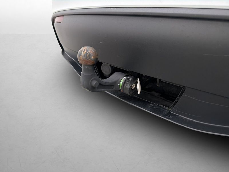 Tesla Model Y bild 12