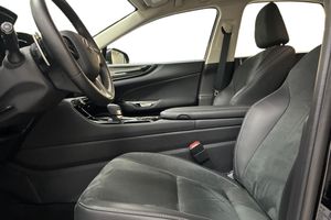 Lexus NX bild 13