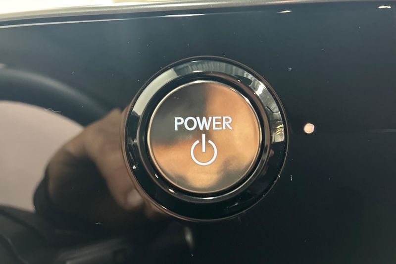 Lexus NX bild 26