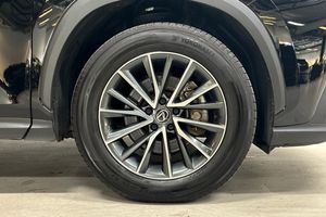 Lexus NX bild 11