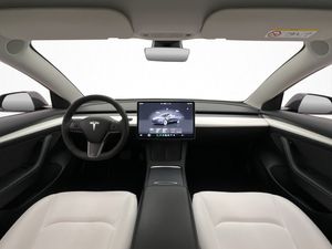 Tesla Model 3 bild 14