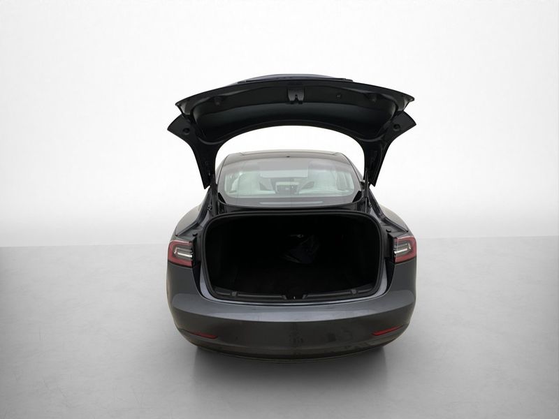 Tesla Model 3 bild 29
