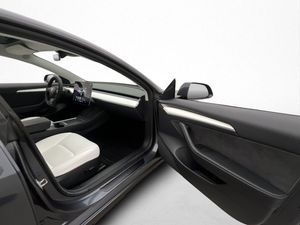 Tesla Model 3 bild 26