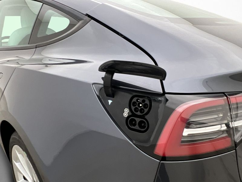 Tesla Model 3 bild 31