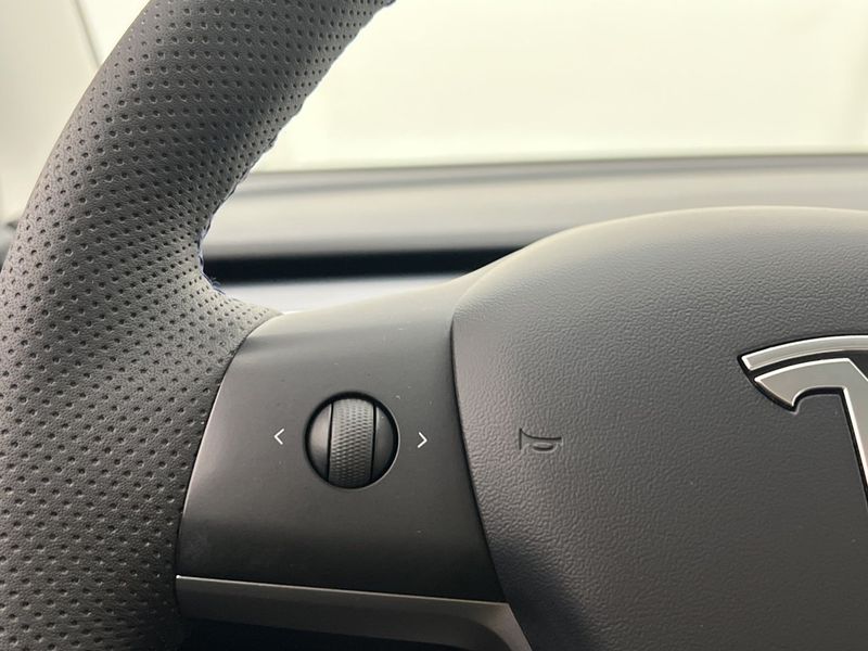 Tesla Model 3 bild 16