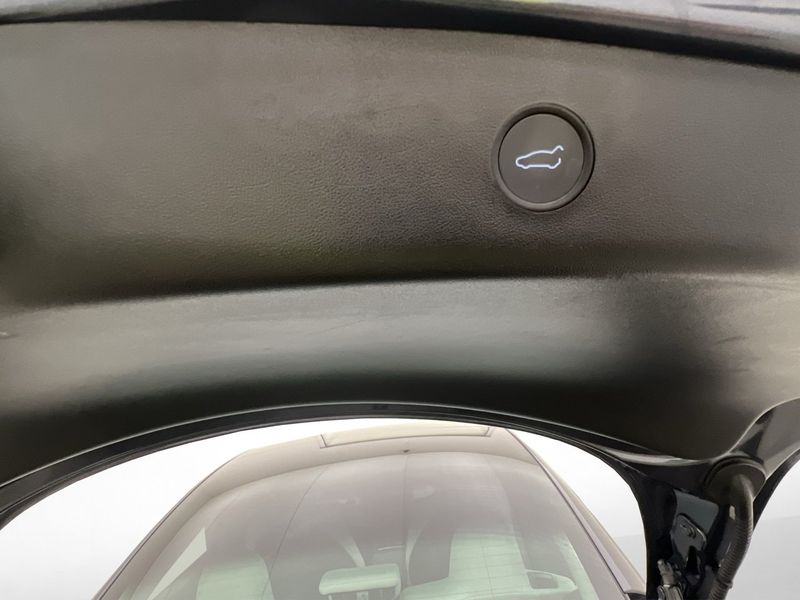 Tesla Model 3 bild 30