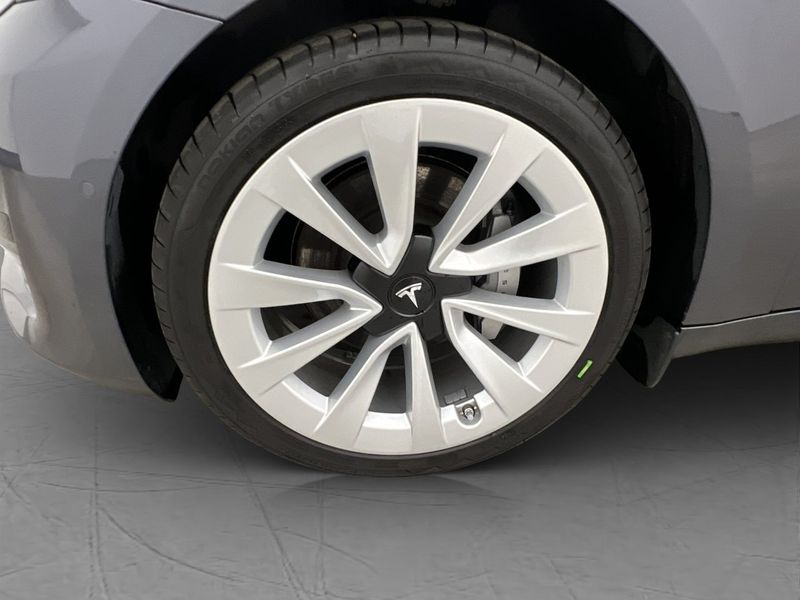 Tesla Model 3 bild 32
