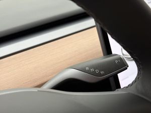 Tesla Model 3 bild 16