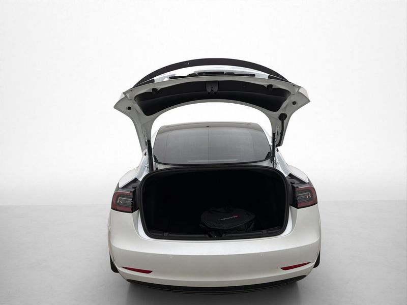Tesla Model 3 bild 29