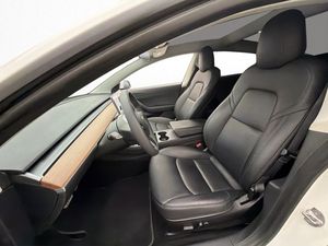Tesla Model 3 bild 12