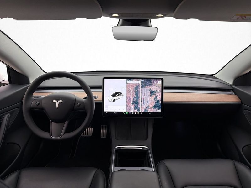 Tesla Model 3 bild 18