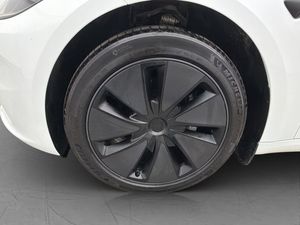 Tesla Model 3 bild 28