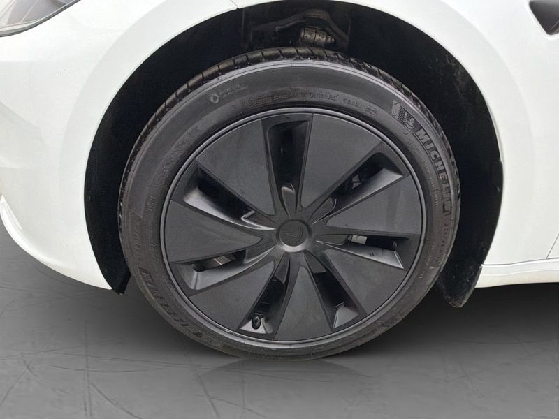 Tesla Model 3 bild 28