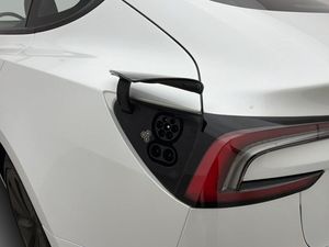 Tesla Model 3 bild 9