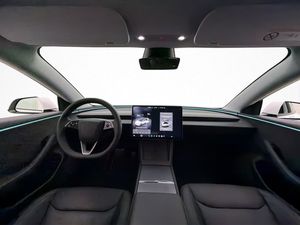 Tesla Model 3 bild 23