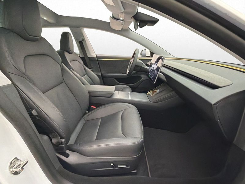 Tesla Model 3 bild 13