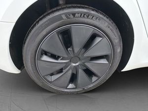 Tesla Model 3 bild 29