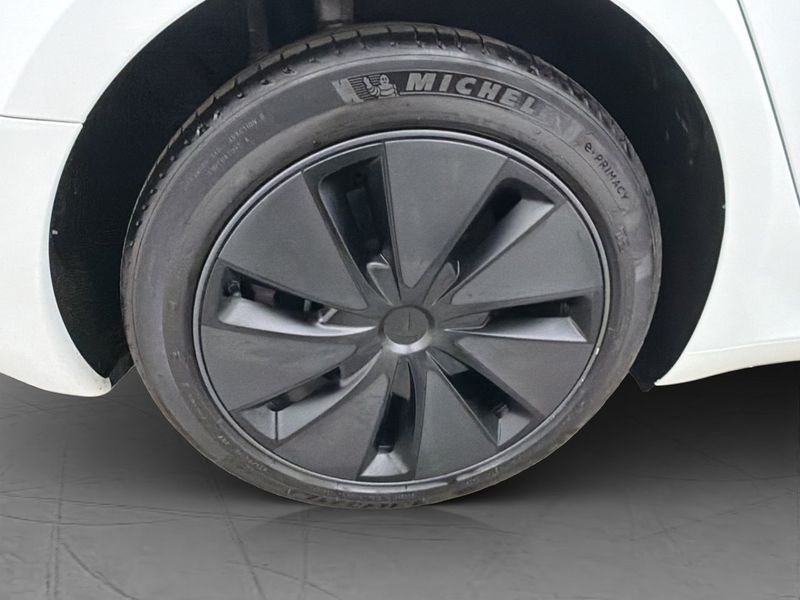 Tesla Model 3 bild 29