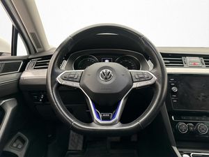 Volkswagen Passat bild 11