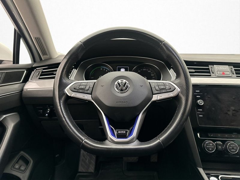 Volkswagen Passat bild 11