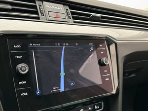 Volkswagen Passat bild 14