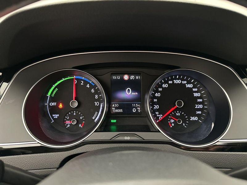 Volkswagen Passat bild 24