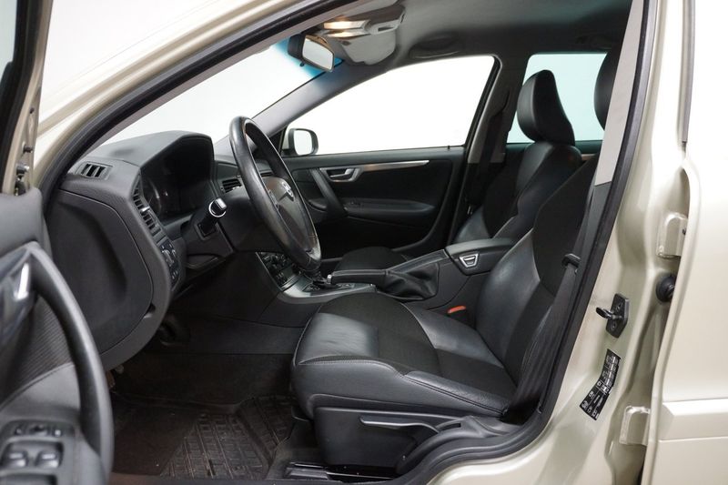Volvo V70 bild 8