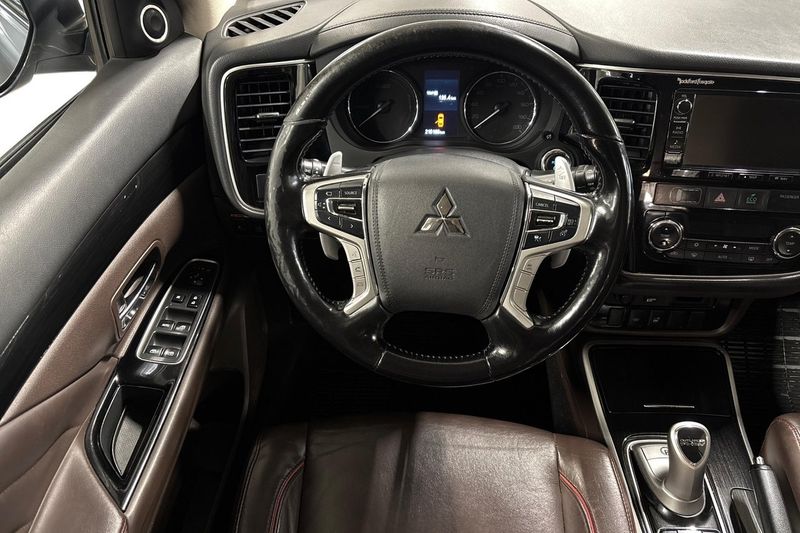 Mitsubishi Outlander bild 16