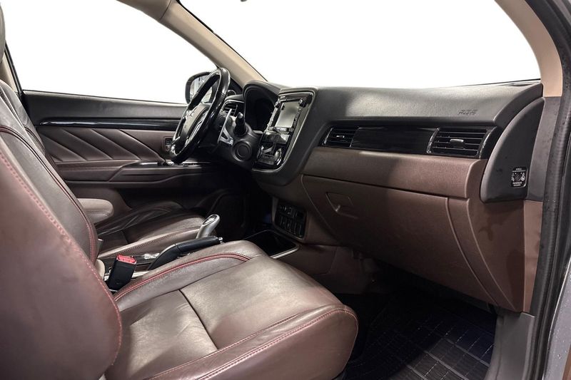 Mitsubishi Outlander bild 15