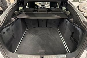 BMW 320 bild 10