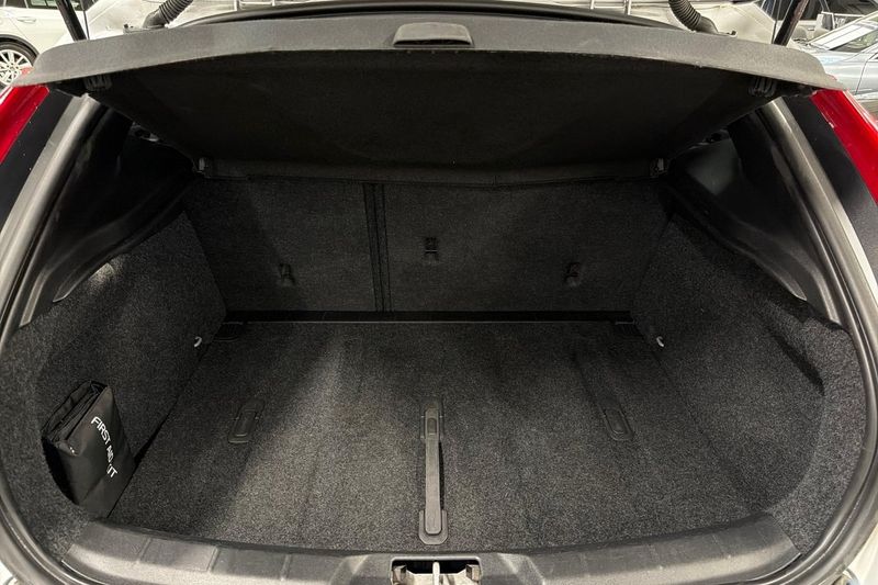 Volvo V40 bild 10
