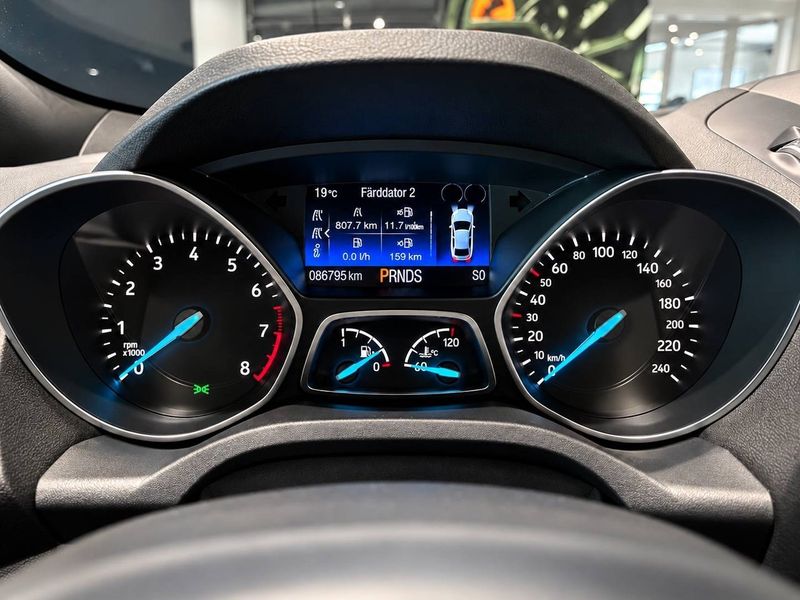 Ford Kuga bild 6